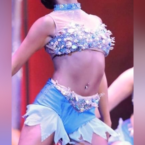 Custom Glamour Costume - Picture 6 of 9